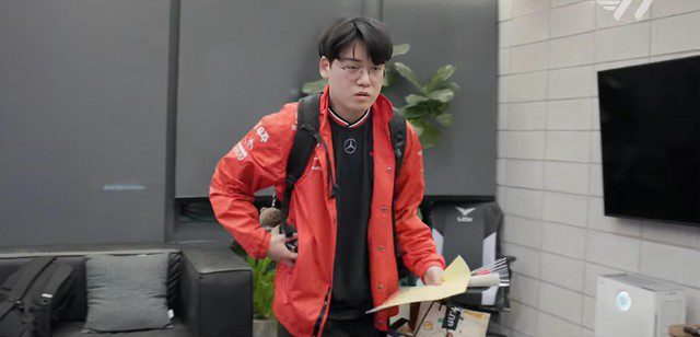 He truly felt surprised and disheartened because he was the first to renew his contract and give his all, only to compete for a position with a younger player