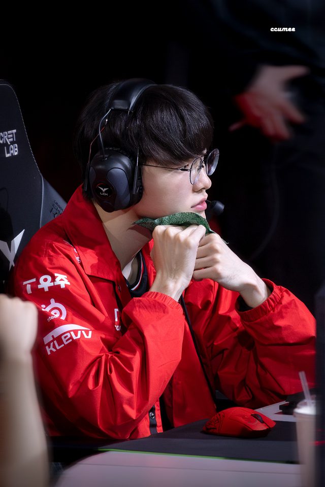 Faker admits the entire T1 team is lacking.