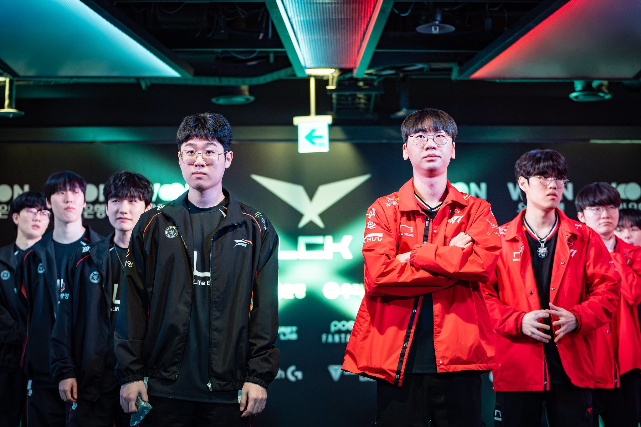 T1 previously suffered a heavy loss to HLE, but currently, the form of both teams is quite the opposite