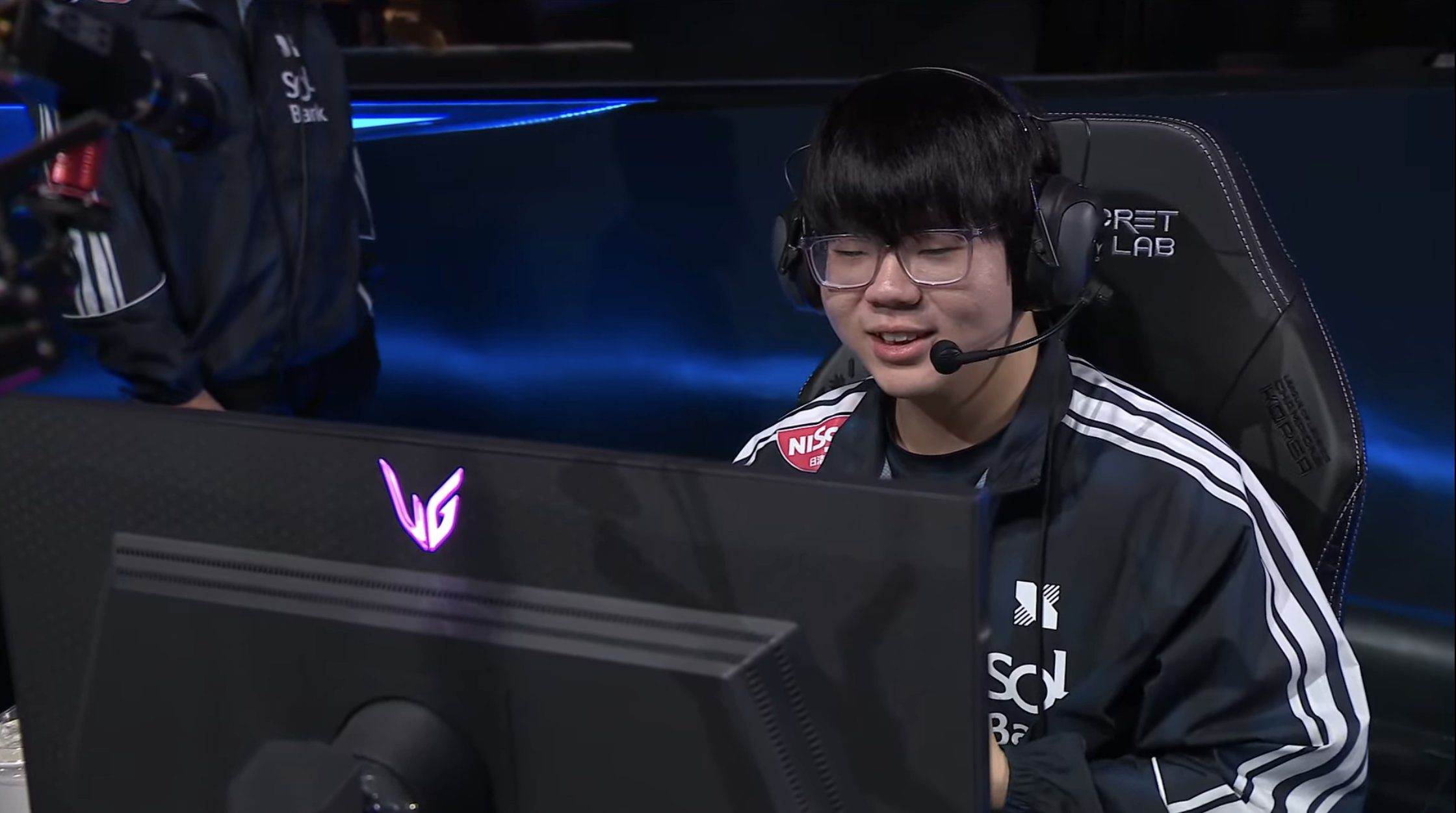 LazyFeel shows good synergy with his teammates