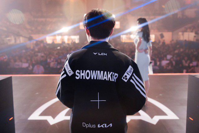 Many fans advise ShowMaker to consider resting and stepping back from his career.