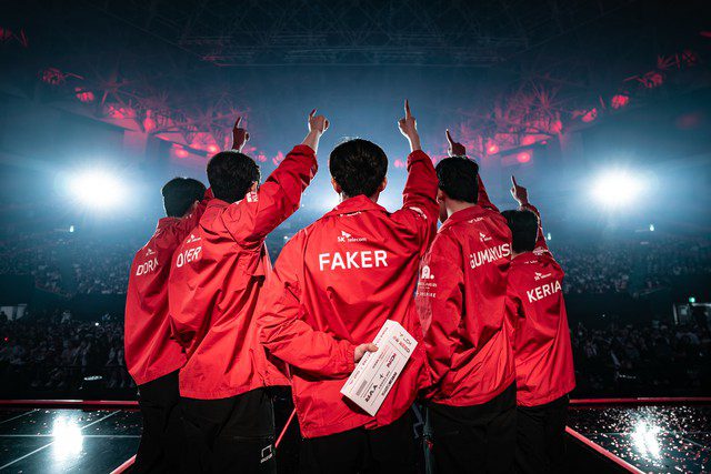 T1 is always an unpredictable team even when they are at a disadvantage in a game.