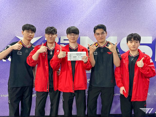A broad champion pool to support a high-variance playstyle is the factor that helped T1 have an undefeated phase in 2022.