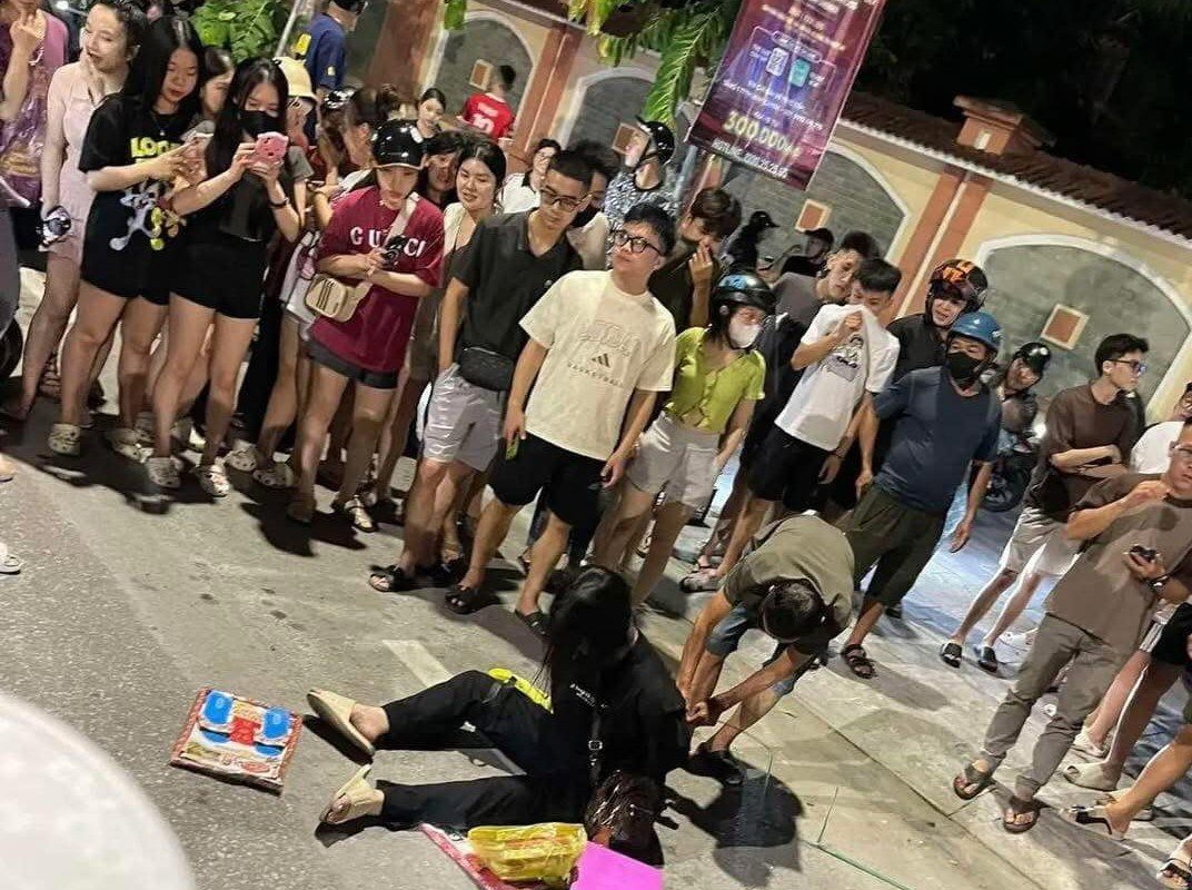 Residents restraining 