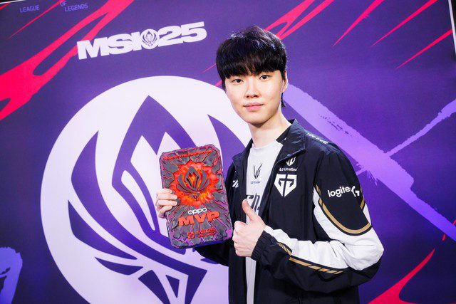 Last year, Chovy also won MSI and was eliminated in the CKTG Semifinals, finishing empty-handed in both EWC and the domestic league thereafter.