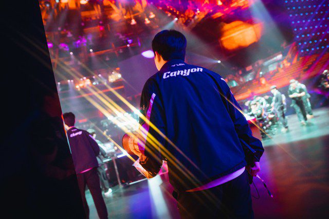 It seems that from game 3, Canyon started to 'run out of battery'.