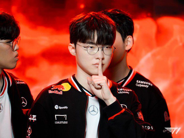 Faker will continue his reign at T1 and LoL for at least 4 more years.