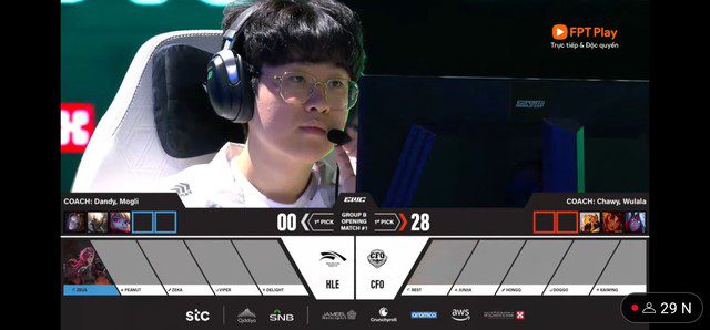 HLE led by Zeus has smoothly surpassed weaker opponents to reach the Quarterfinals of EWC 2025.