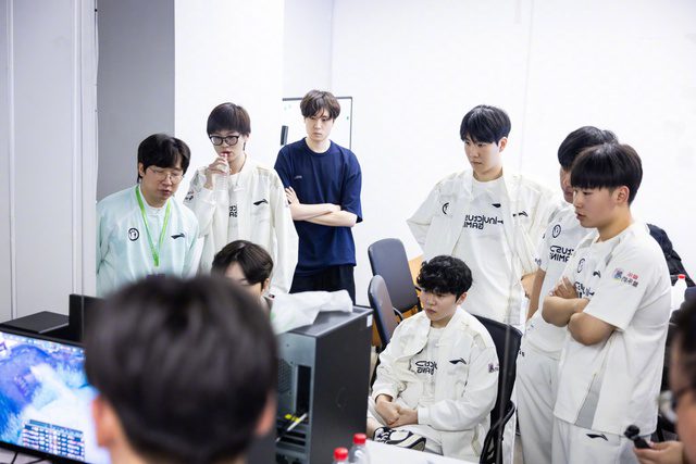 JieJie has not appeared in the IG lineup or in strategic discussions for a long time.