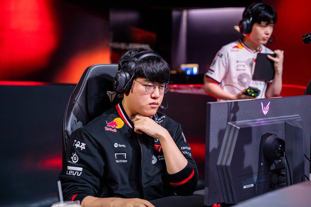 T1 had a match with not too disastrous results but revealed many major shortcomings.