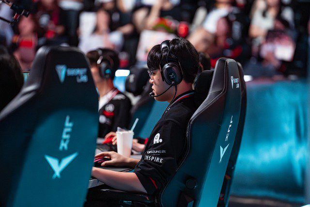 Perhaps T1 does not want to use Yunara too early and needs to prepare more thoroughly for the important upcoming playoffs.