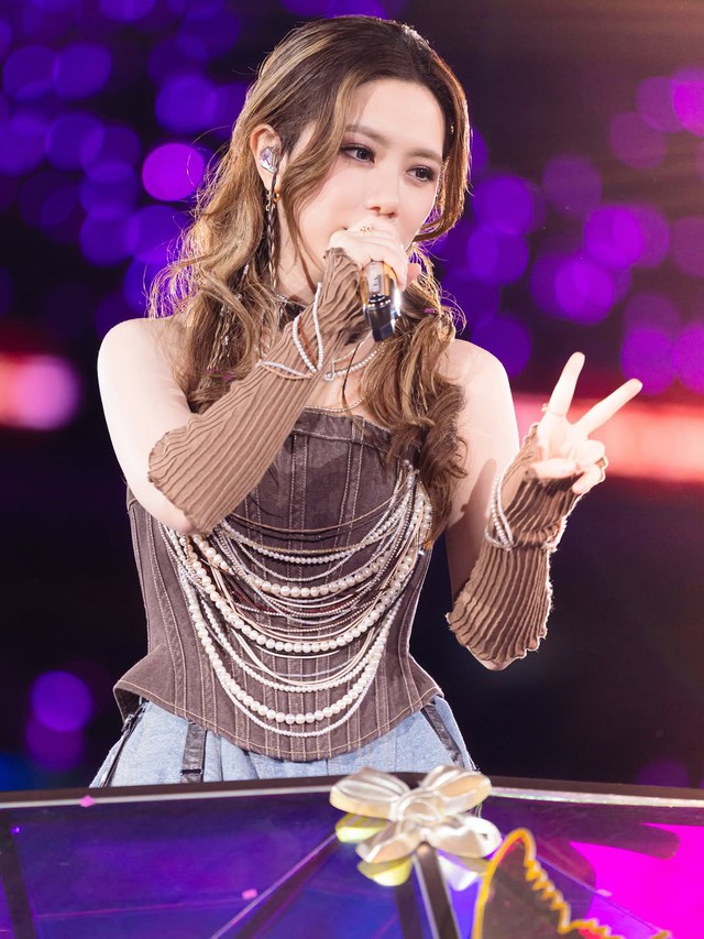 Deng Ziqi is also known as 