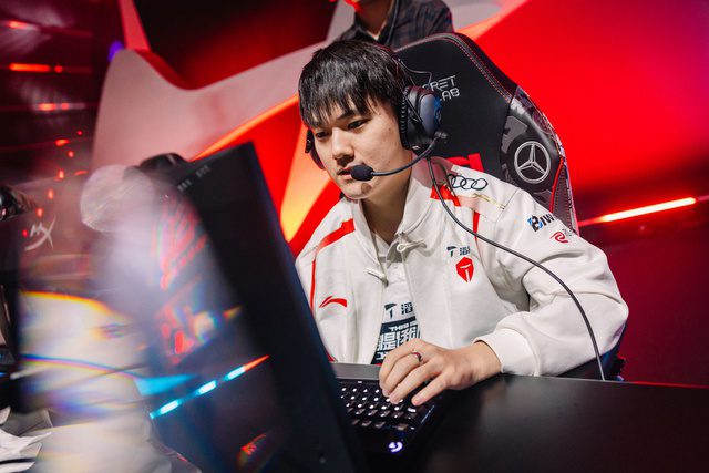 However, according to JackeyLove, he is currently suffering from many illnesses and injuries and fears he may have to retire.