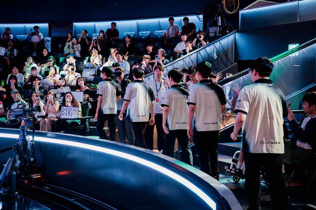 DK completely falls short against T1 in one statistic even with a winning game.