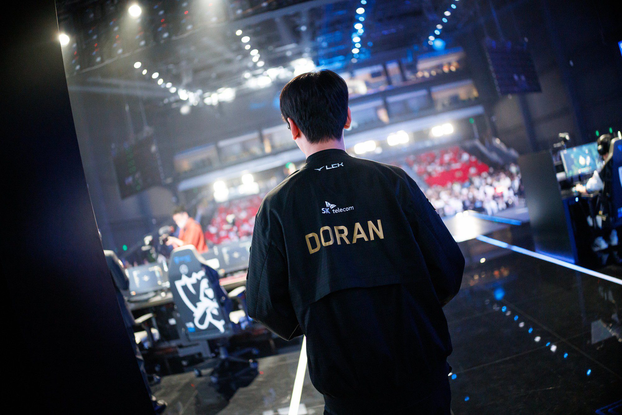 Surprising results and the draw bringing T1 to face Gen.G very early.