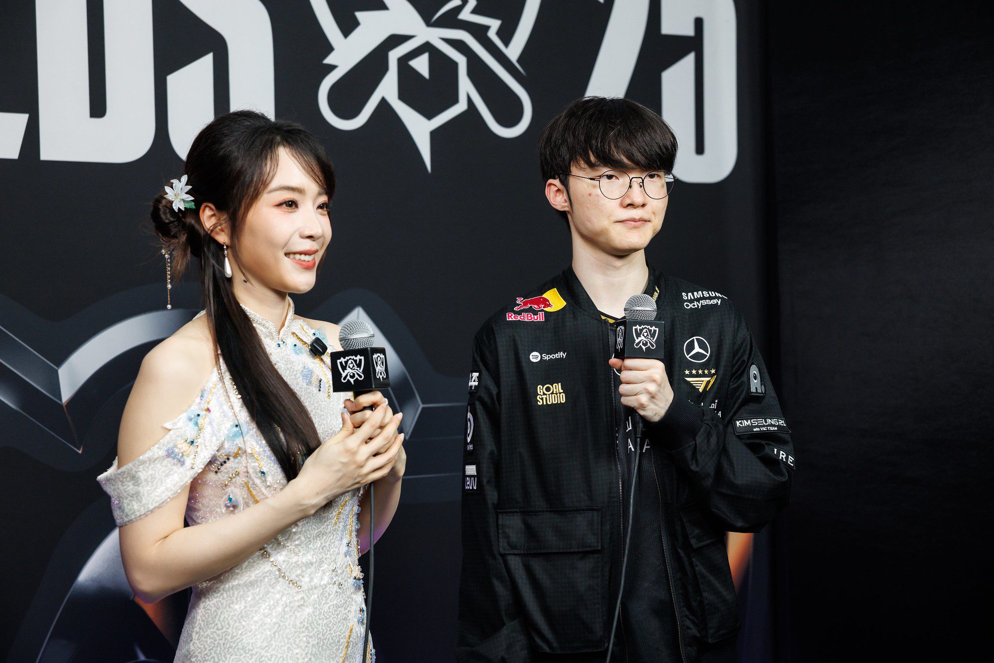 Faker is preparing to enter a very challenging match.