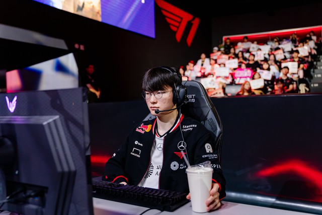 Faker's joining SKT T1 in 2013 really became a 