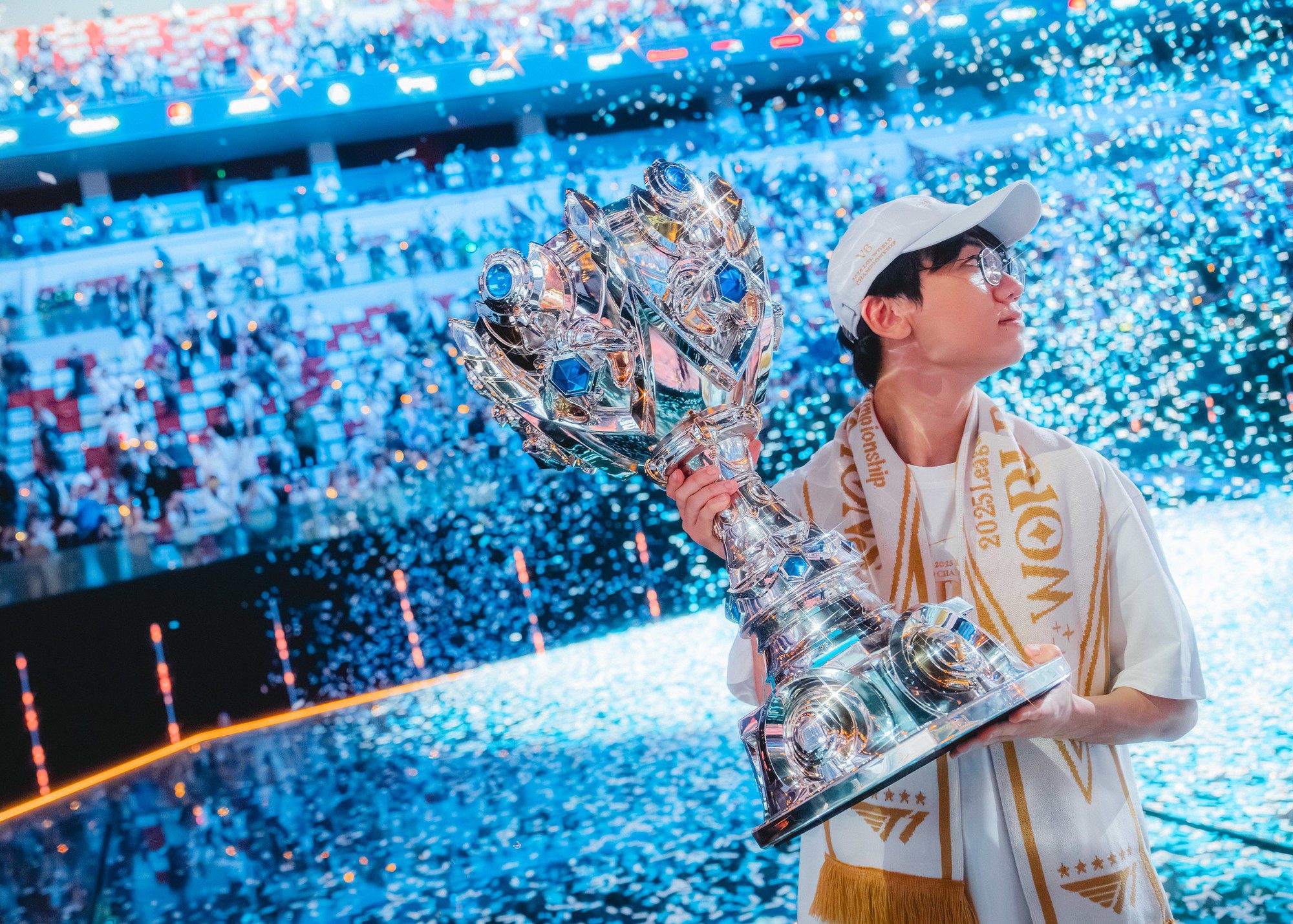 Doran is the first player to win Worlds by defeating his former team in the finals.