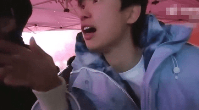 Doinb reacts very strongly when his wife is harassed.