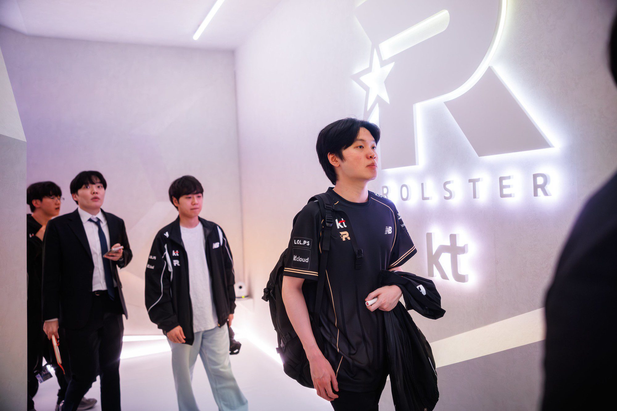 But teams like KT are much less well-known and still quite unfamiliar.