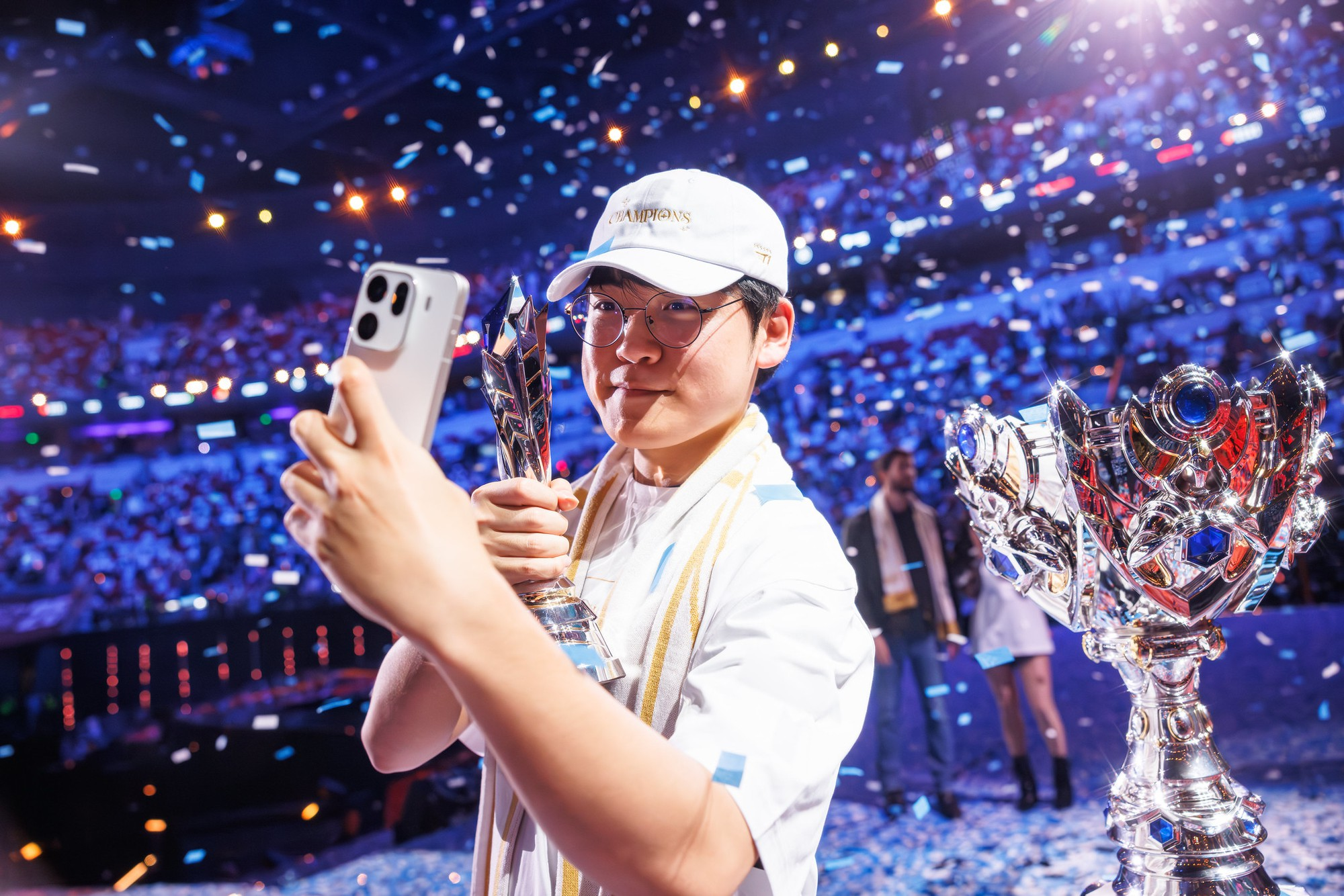 Gumayusi is choosing a challenge that may be even harder than winning the World Championship.