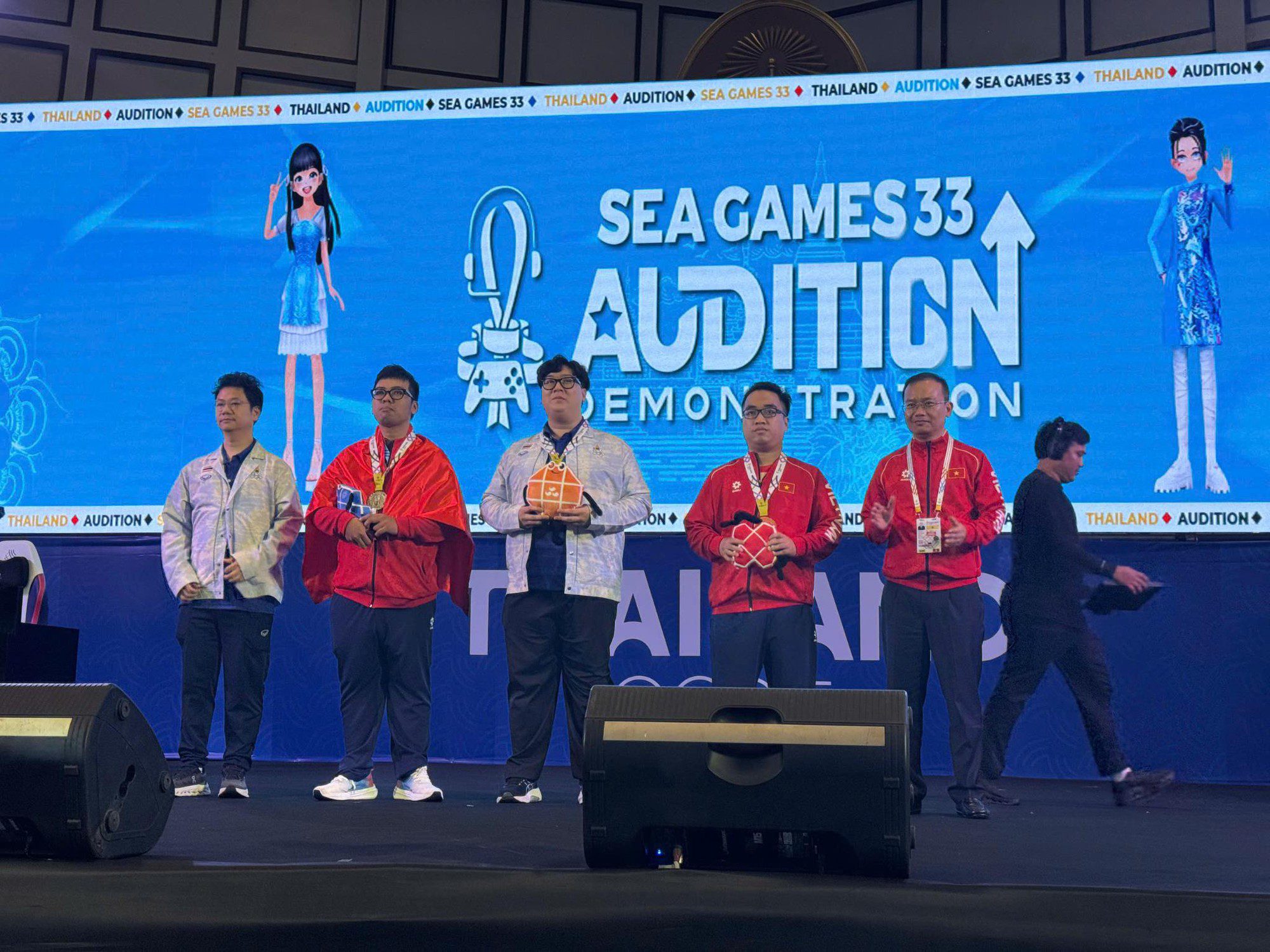 The Vietnamese Audition team has won silver & bronze in the men's singles event.