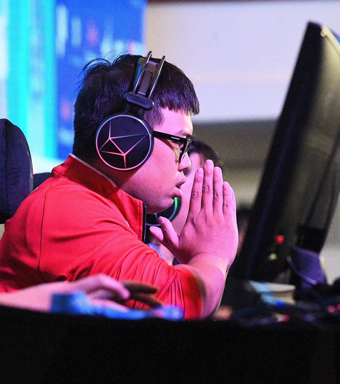 In the first appearance of Audition at the SEA Games, the Vietnamese Audition team, consisting of six renowned names in the esports scene, competed in Thailand against talented players from the host country, Laos, and the Philippines. Among them, the player with the nickname VN_Demo (Lê Ngọc Trường Giang) was the first to compete in the men's singles event.