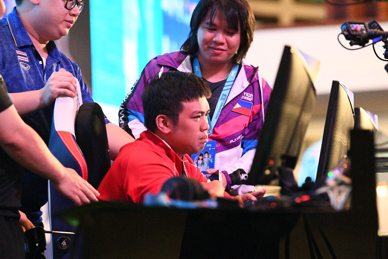 Vietnamese player breaks down in tears after losing Audition gold, Vietnamese player breaks down in tears after losing Audition gold,