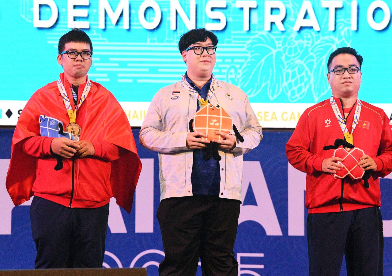 Trường Giang with the silver medal, Công Thành with the bronze in the men's singles of Audition SEA Games 33.