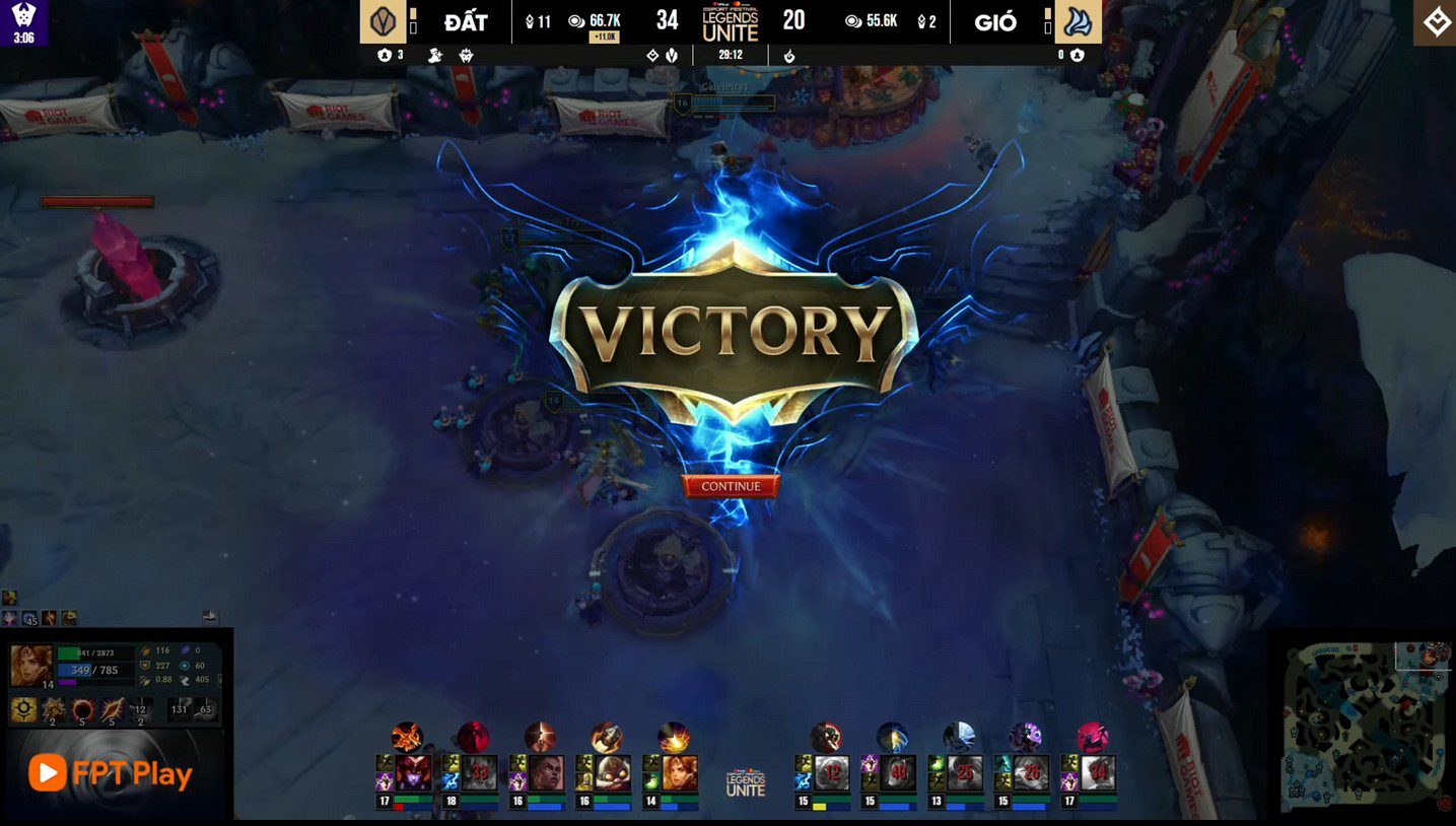 SofM's team wins the Tứ Hùng showmatch.