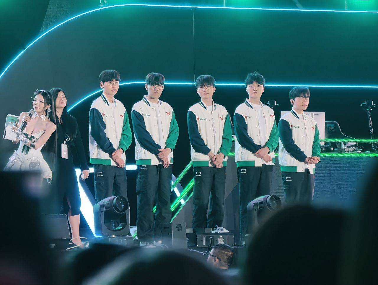 Peyz is the player who made many fans feel heartbroken at the fanmeeting.