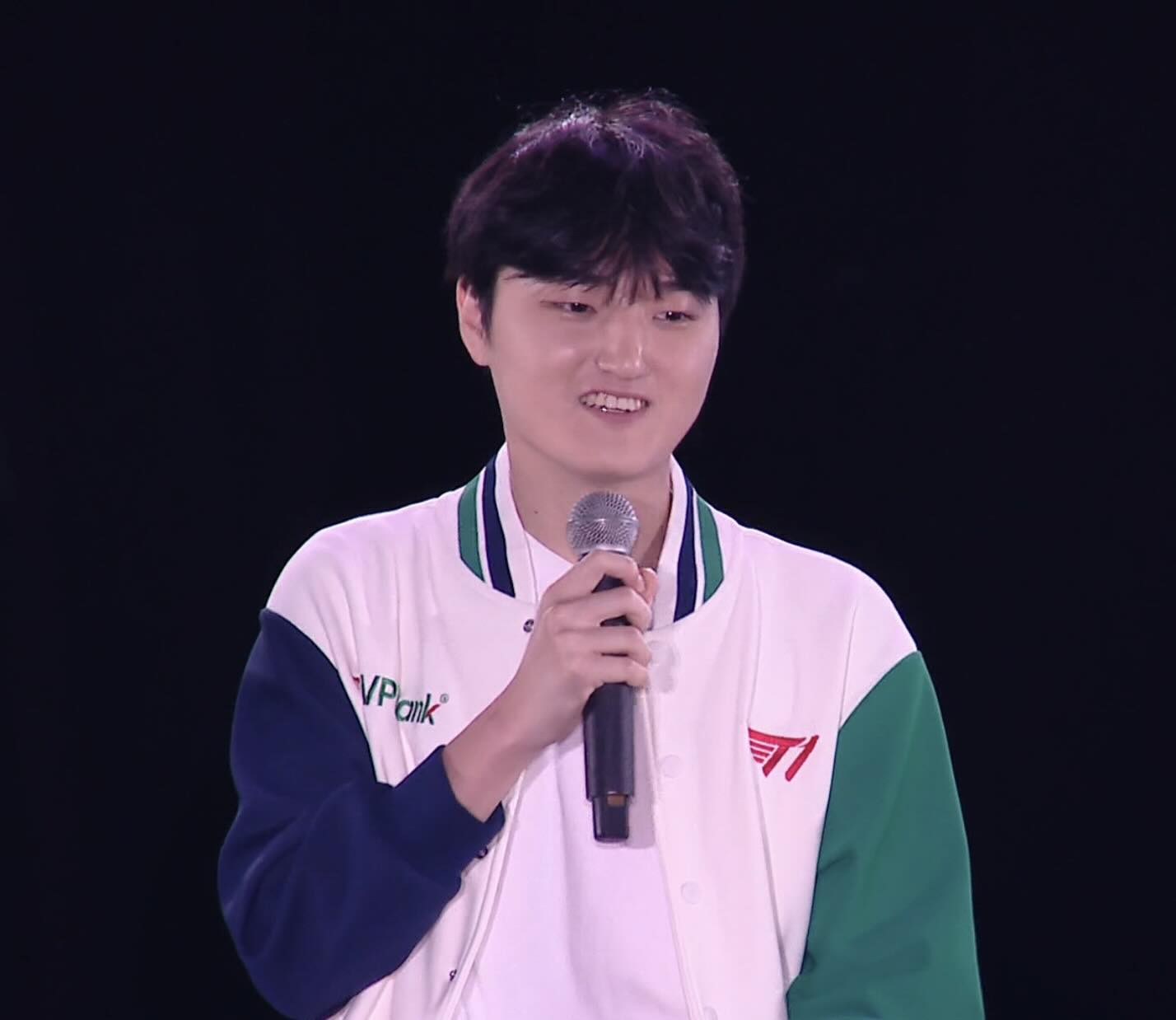 Peyz was the quietest player in front of the audience during the event.