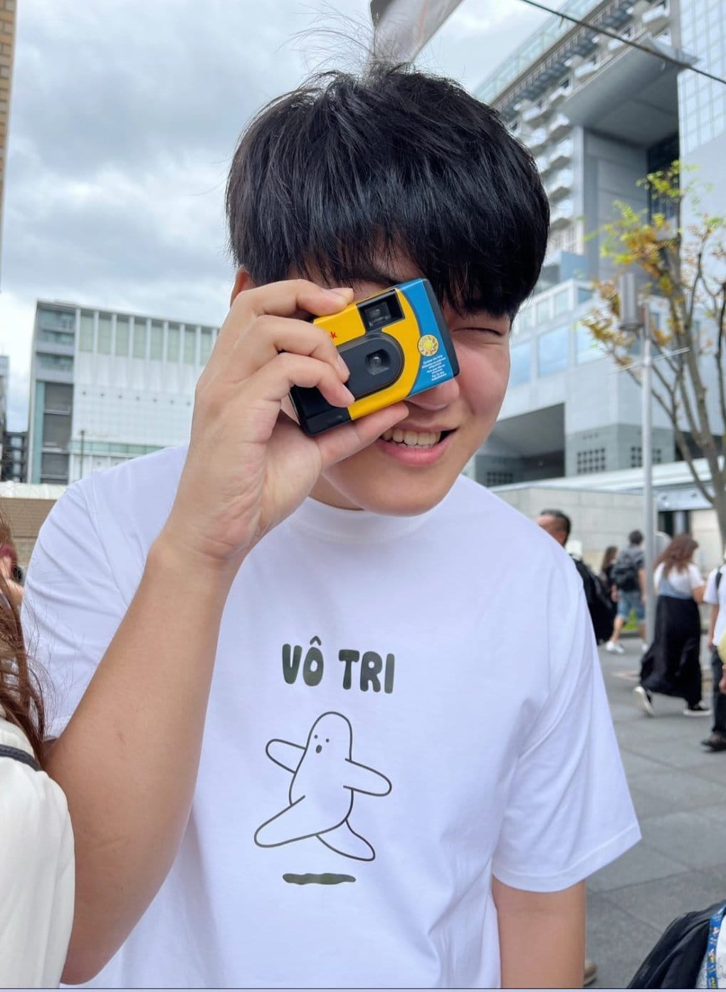 But Gumayusi cannot join T1 in visiting Vietnamese fans.