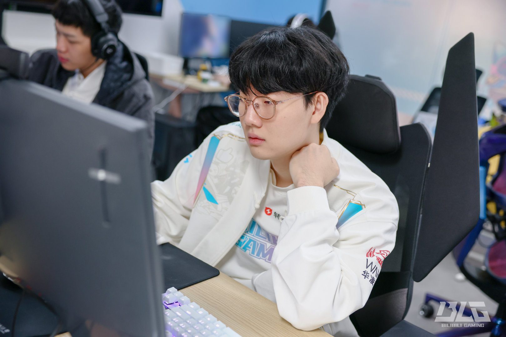 Viper's debut in the LPL hasn't gone as planned.