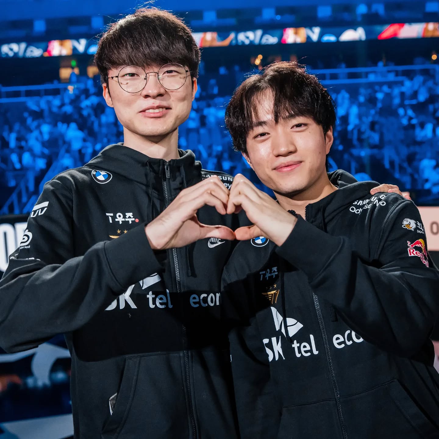 Keria believes the meta still revolves around Mid Lane, and T1 performs better than many teams thanks to Faker.