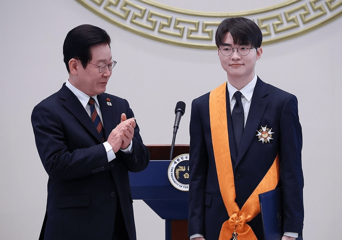 This medal will bring Faker a range of perks.