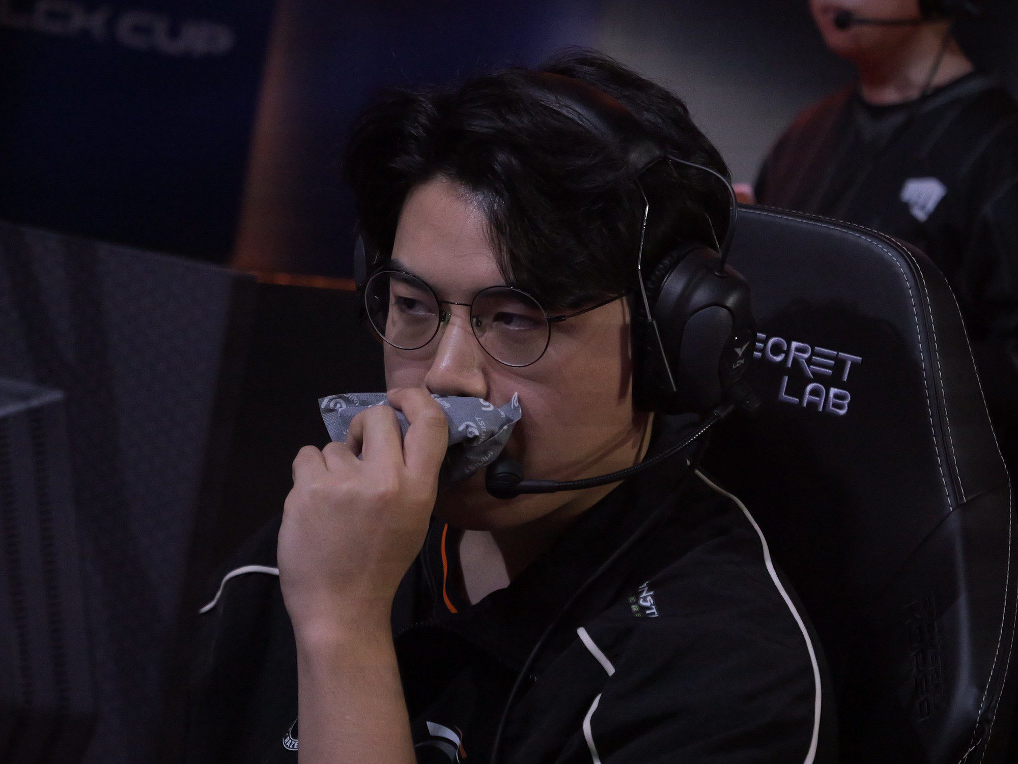 Gumayusi shares insights about both T1 and HLE.