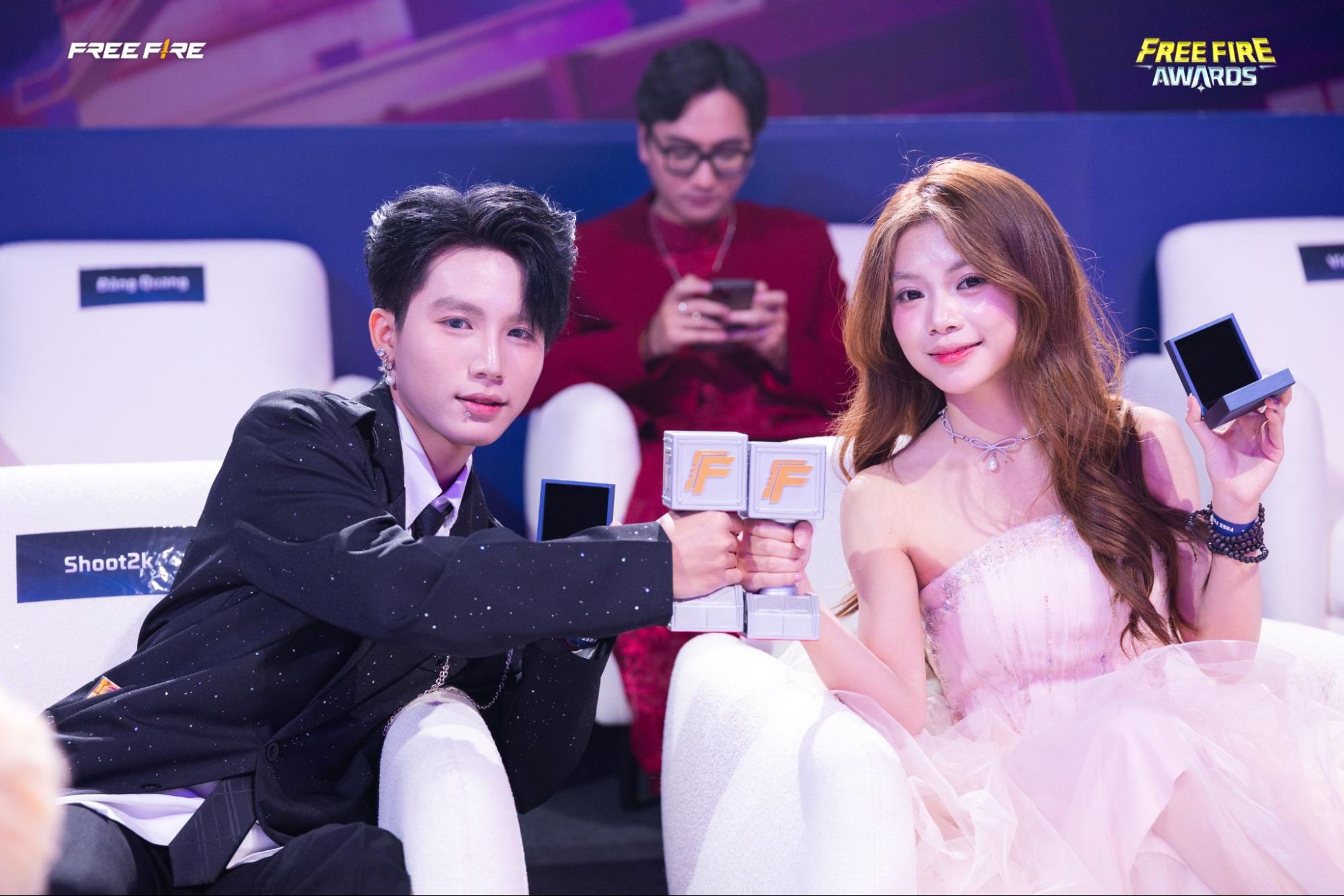 Free Fire King - Shoot2K and Free Fire Queen - Bé Quỳnh FF