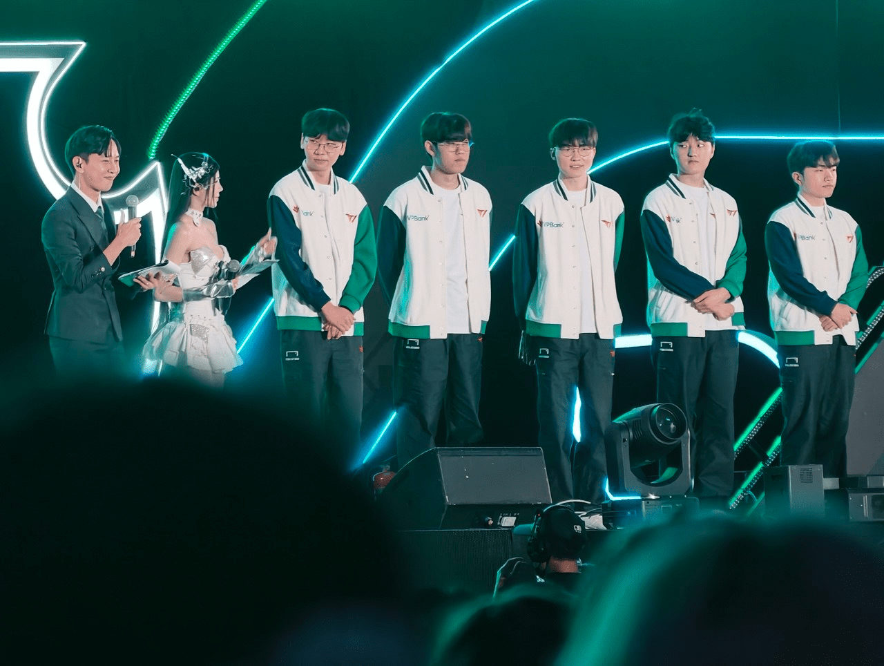 T1 may return to Vietnam, but it will be for spectacular fan meeting events.