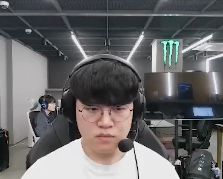 Gumayusi reveals about the 2025 World Championship skin.