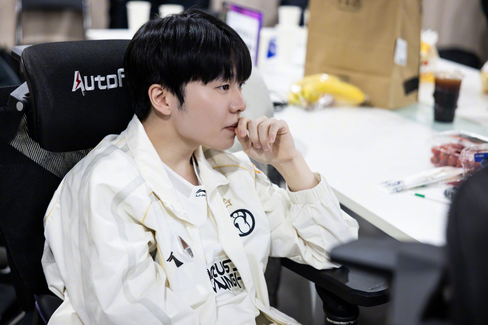 Rookie may soon leave LPL