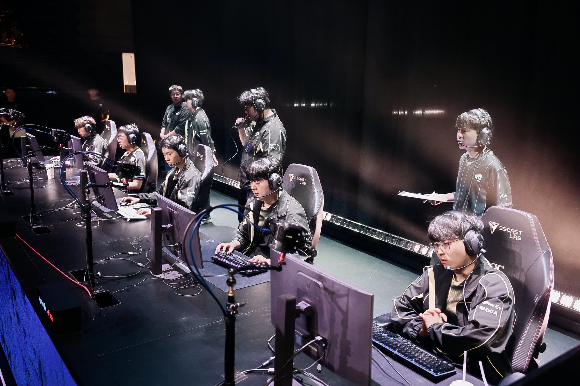 Using Ruler is difficult for Gen.G, but they can't replace him either.