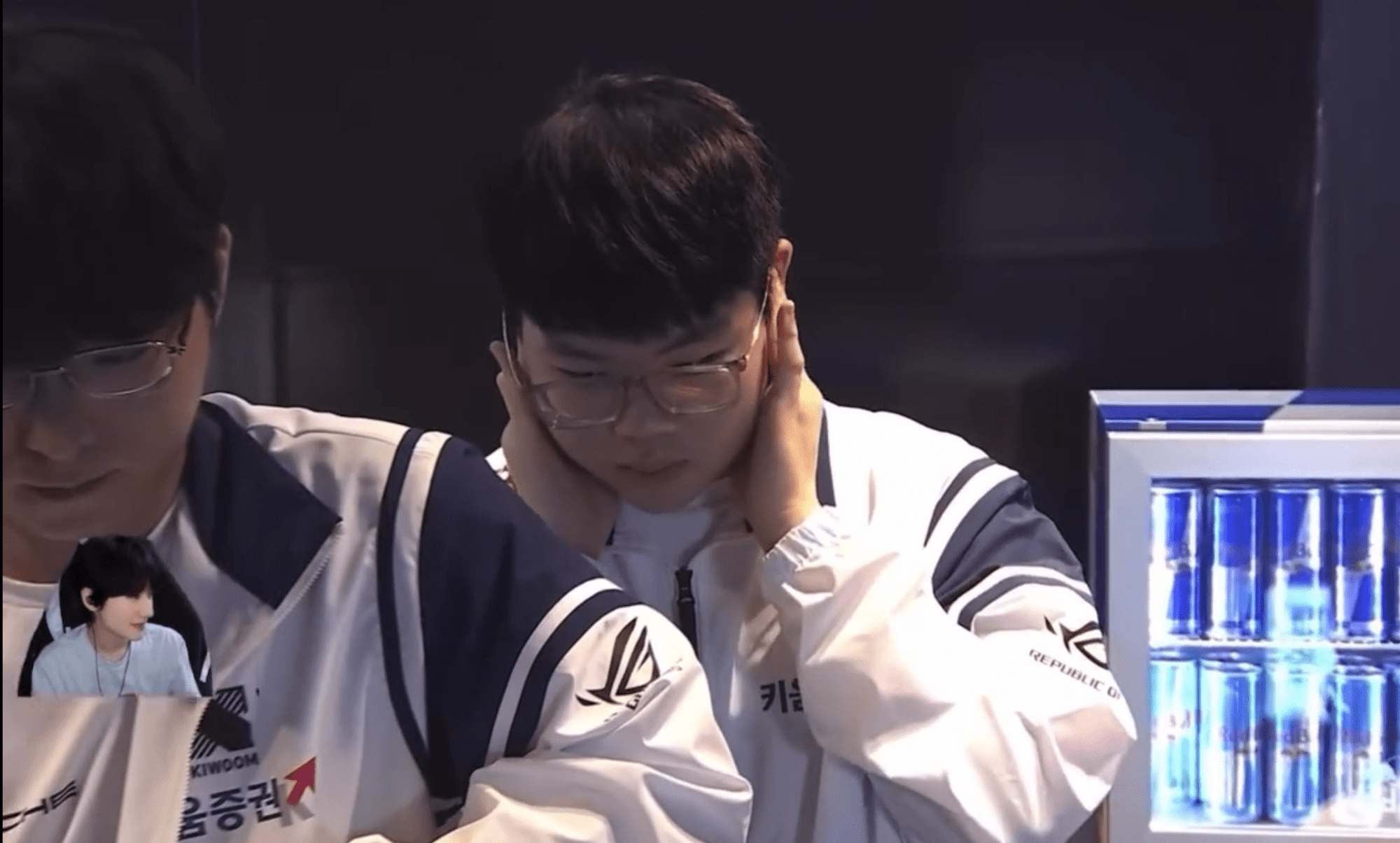 Peanut praises his junior.