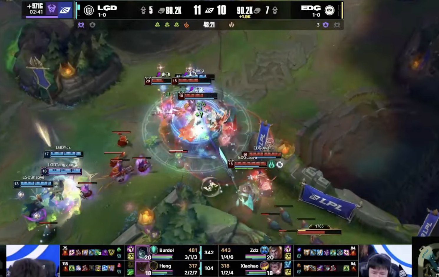 What followed was the wombo combo that annihilated EDG.