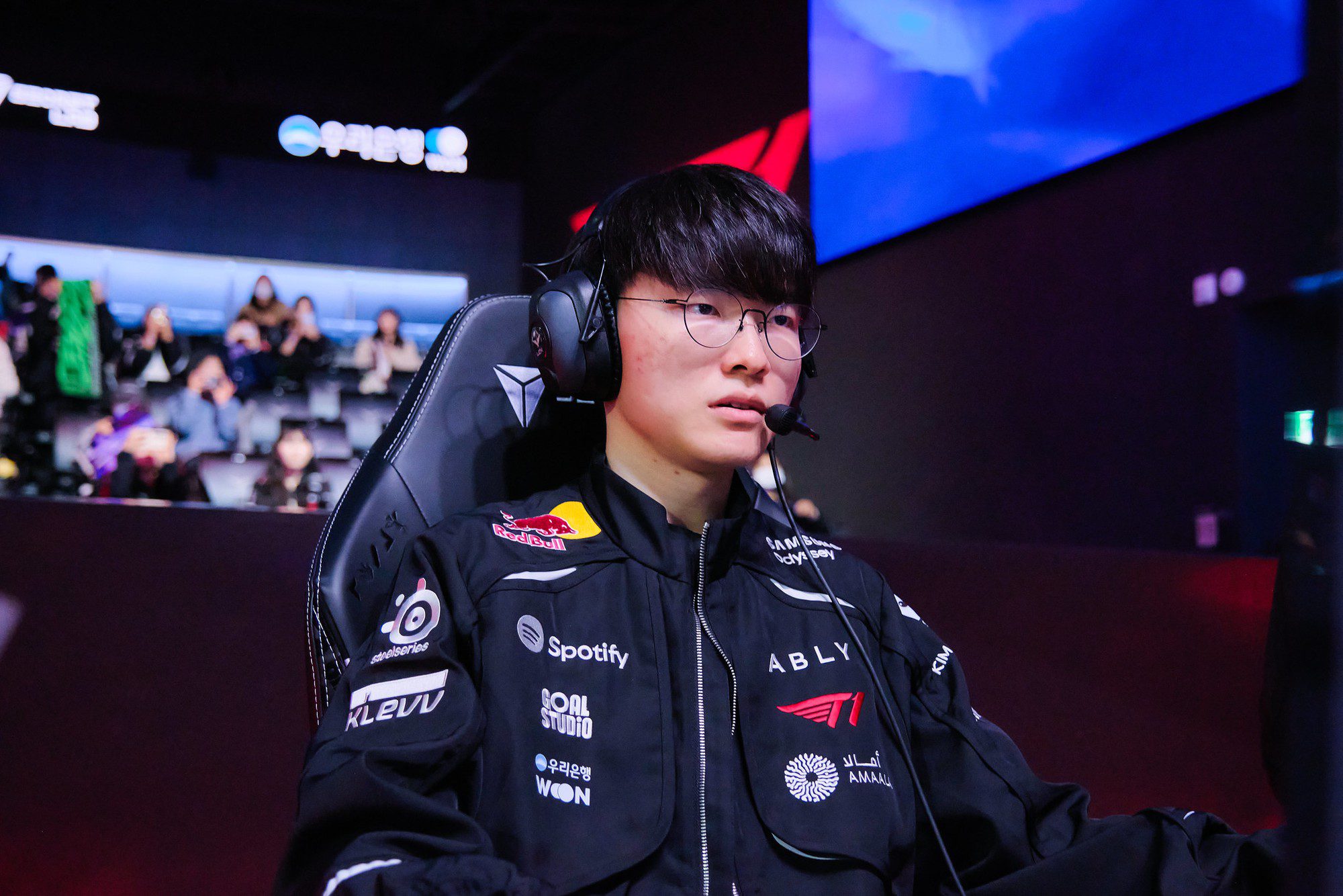 Faker cannot always be the support for the entire team.