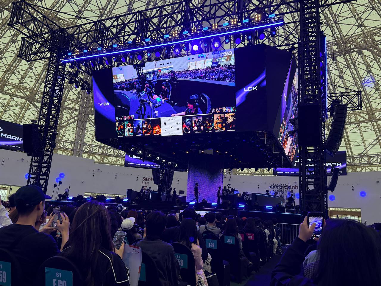 KRX's LCK Roadshow could open more opportunities for Vietnamese Esports in the future.