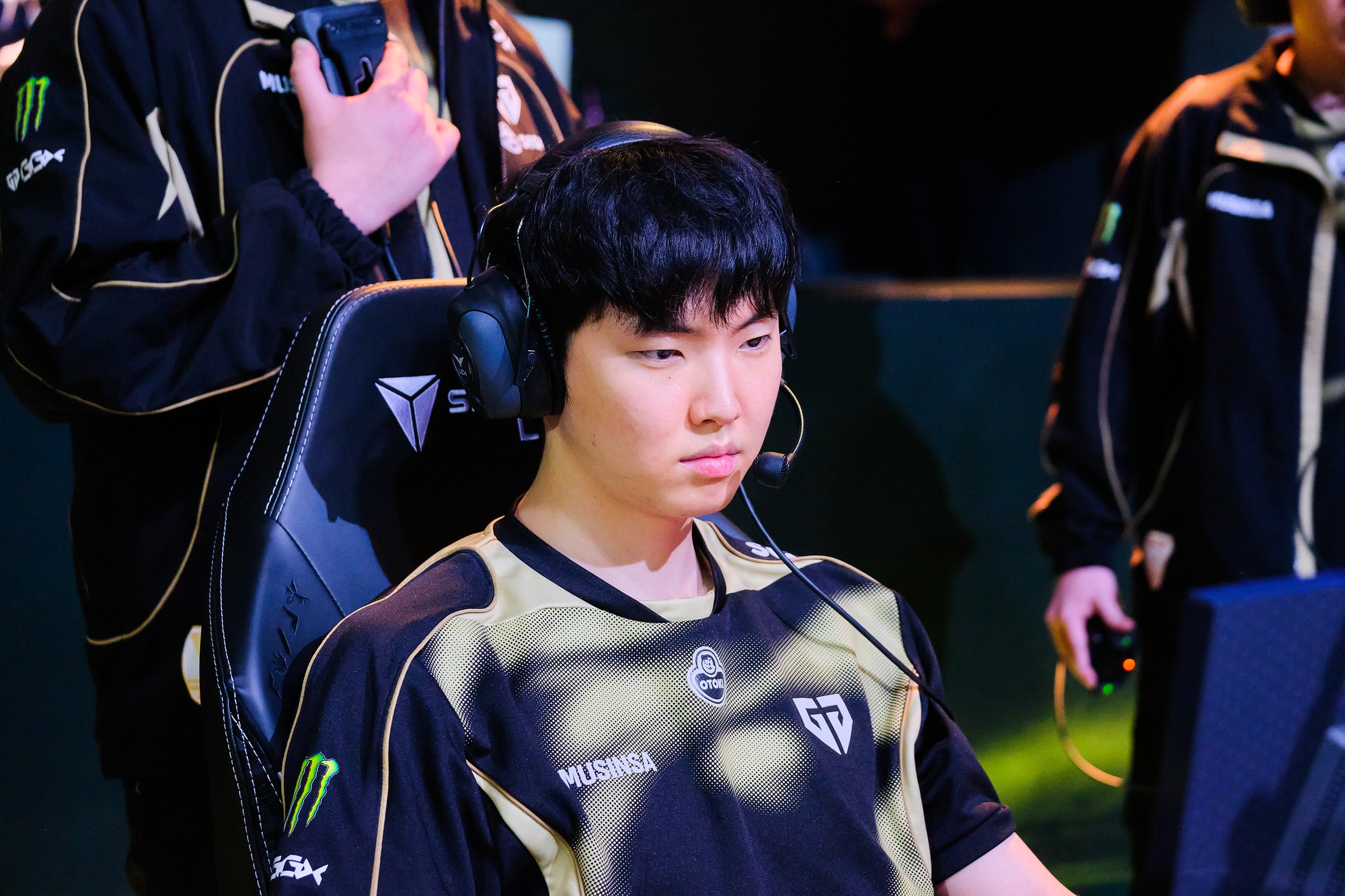 Chovy expresses dissatisfaction with Gen.G's playstyle in loss to T1.
